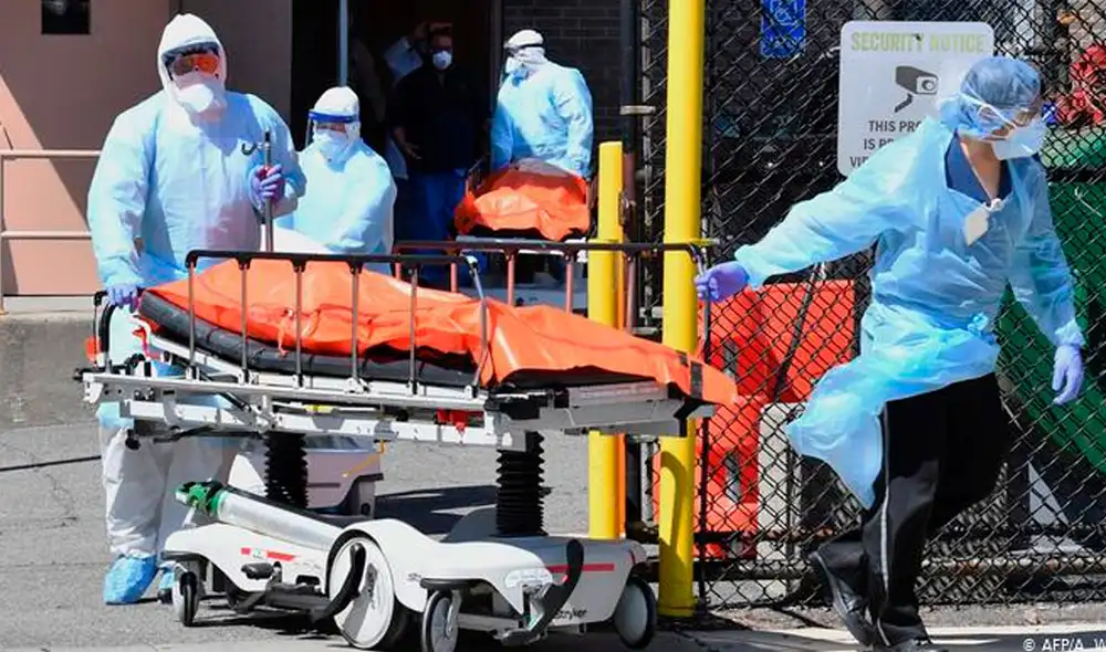 Estados Unidos anunció su primera muerte en febrero del año pasado y superó la marca de los 100.000 muertos tres meses después. Foto: AFP Estados Unidos anunció su primera muerte en febrero del año pasado y superó la marca de los 100.000 muertos tres meses después. Foto: AFP