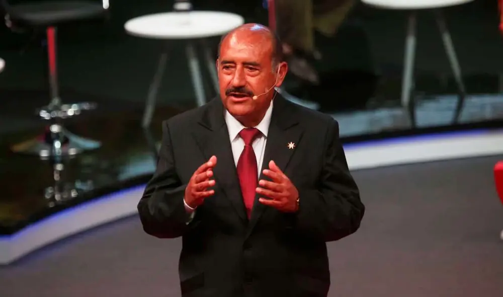 Alcántara fundó el Democracia Directa en el 2013 y actualmente postula a la presidencia. Foto: La República Alcántara fundó el Democracia Directa en el 2013 y actualmente postula a la presidencia. Foto: La República