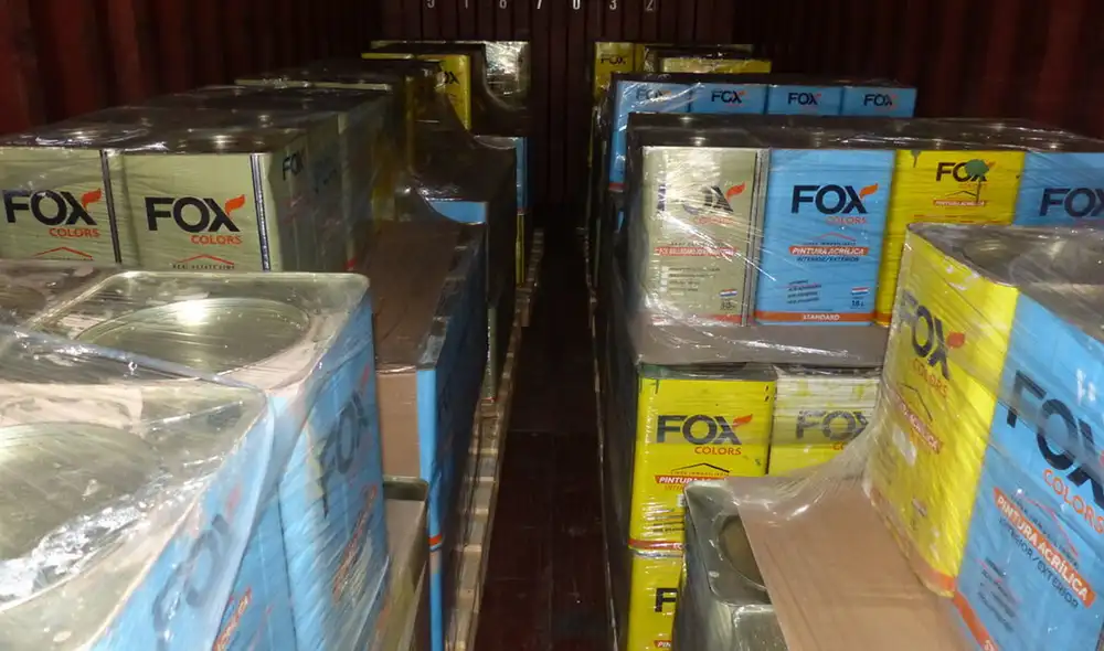 Los agentes se encontraron en los cinco contenedores más de 1.700 latas de conserva que contenían la droga. Foto: Zollfahndungsamt Hamburg / AFP Los agentes se encontraron en los cinco contenedores más de 1.700 latas de conserva que contenían la droga. Foto: Zollfahndungsamt Hamburg / AFP