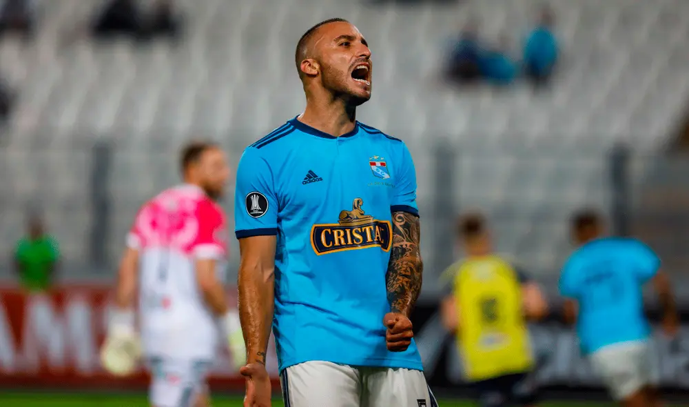 Emanuel Herrera disputó tres temporadas de la Liga 1 con la camiseta de Sporting Cristal. Foto: La República