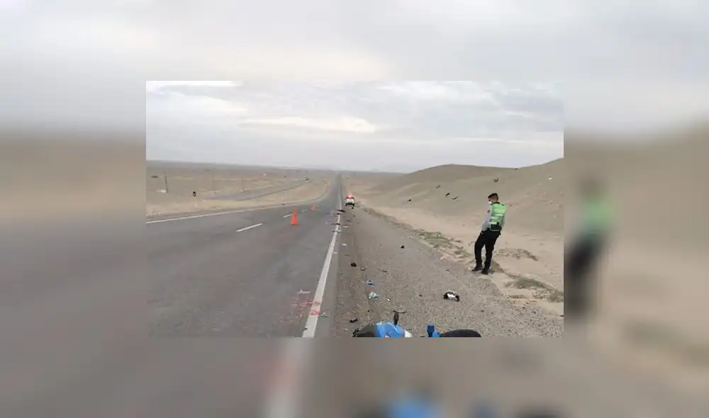 Policías llegaron al lugar del accidente para recoger evidencias. Foto: Facebook Tribuna Informativa