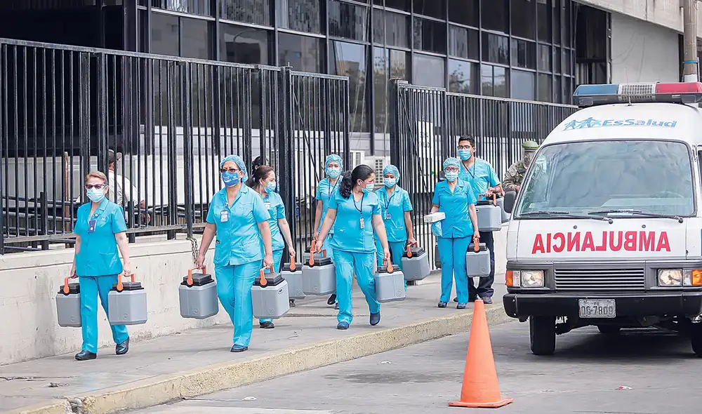 Vacunas. Proceso de inmunización aún no va a buen ritmo. Foto: Aldair Mejía/La República Vacunas. Proceso de inmunización aún no va a buen ritmo. Foto: Aldair Mejía/La República