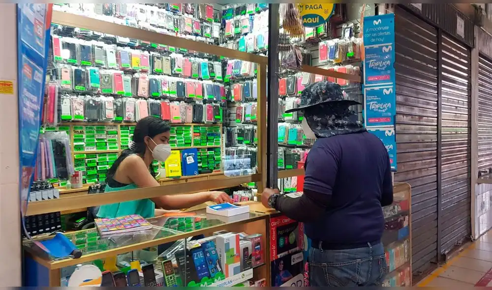 Comerciantes necesitan generar más ingresos para sustentar sus hogares. Foto: Maria Pía Ponce / URPI - GLR