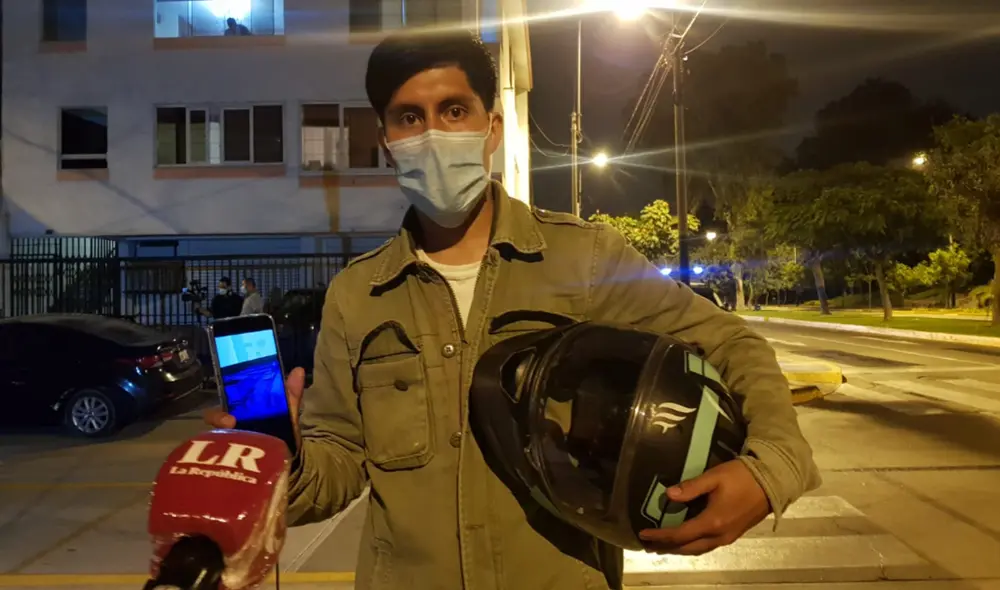 Joven asegura que trabaja para pagar sus estudios y ayudar a su familia. Foto: Grace Mora / URPI - GLR