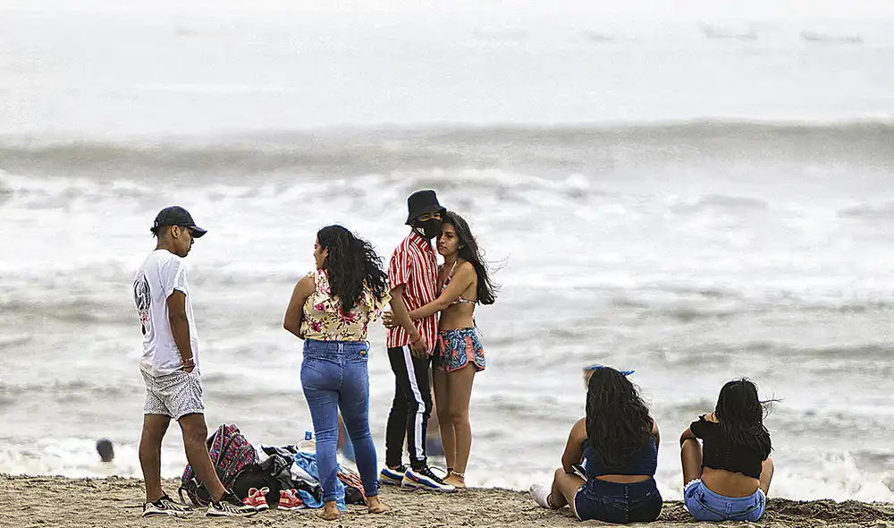 Reacreación. Con la reapertura de las playas del norte, se estima que estas podrían reactivarse en un 20% de su capacidad. Foto: Clintons Medina/La República