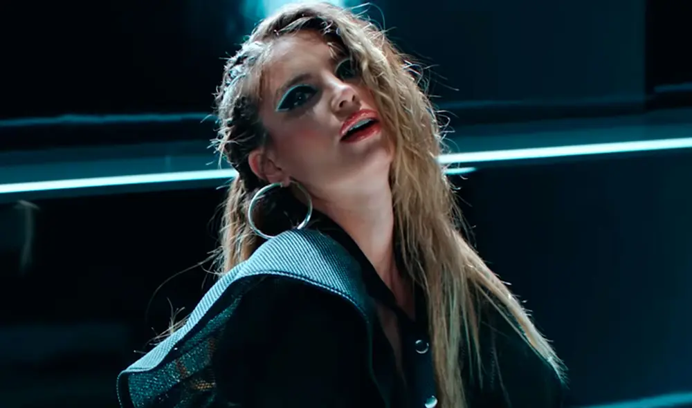 Flavia Laos reveló algunas instantáneas de su preparación para el videoclip de Daddy Yankee. Foto: captura “Problema” Daddy Yankee YouTube