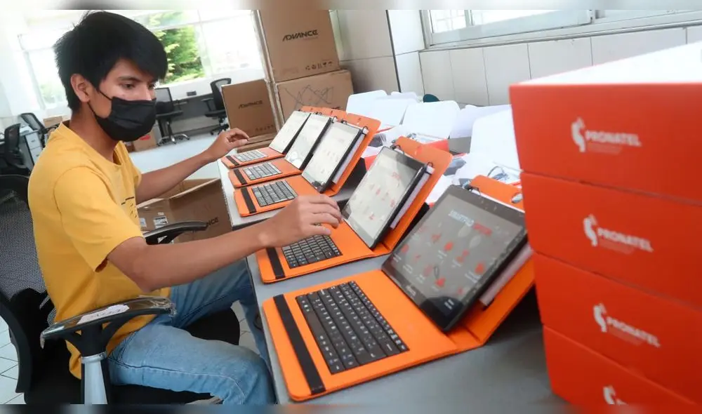 Tablets serán distribuidas a los escolares de la región Lambayeque. Foto: MTC