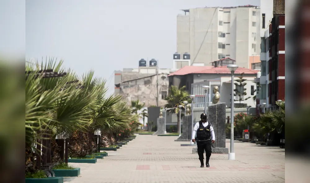 Solo las playas del norte del país han sido habilitadas para el uso del público. Foto: La República/Clinton Medina Carhuajulca