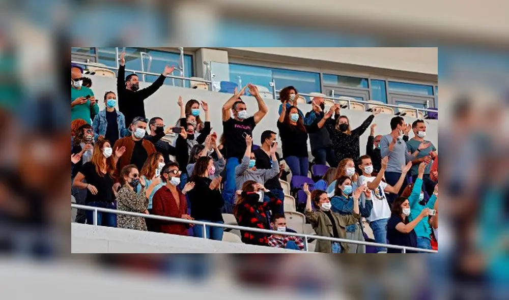 El concierto fue organizado por el ayuntamiento de Tel Aviv. Varios espectadores estaban felices de volver a normalidad. Foto: AFP