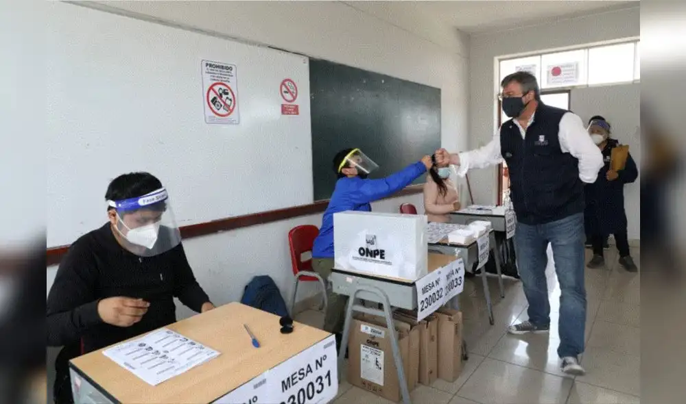 La ONPE estableció una serie de horarios para evitar aglomeraciones y contagios de la COVID-19 en los locales de votación. Foto: difusión