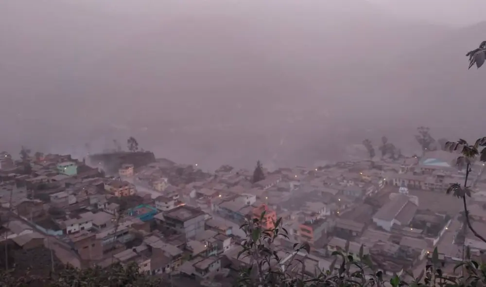 El volcán Sangay tiene 5.230 metros de altura y está situado a 195 km al sur de Quito. Foto: Twitter