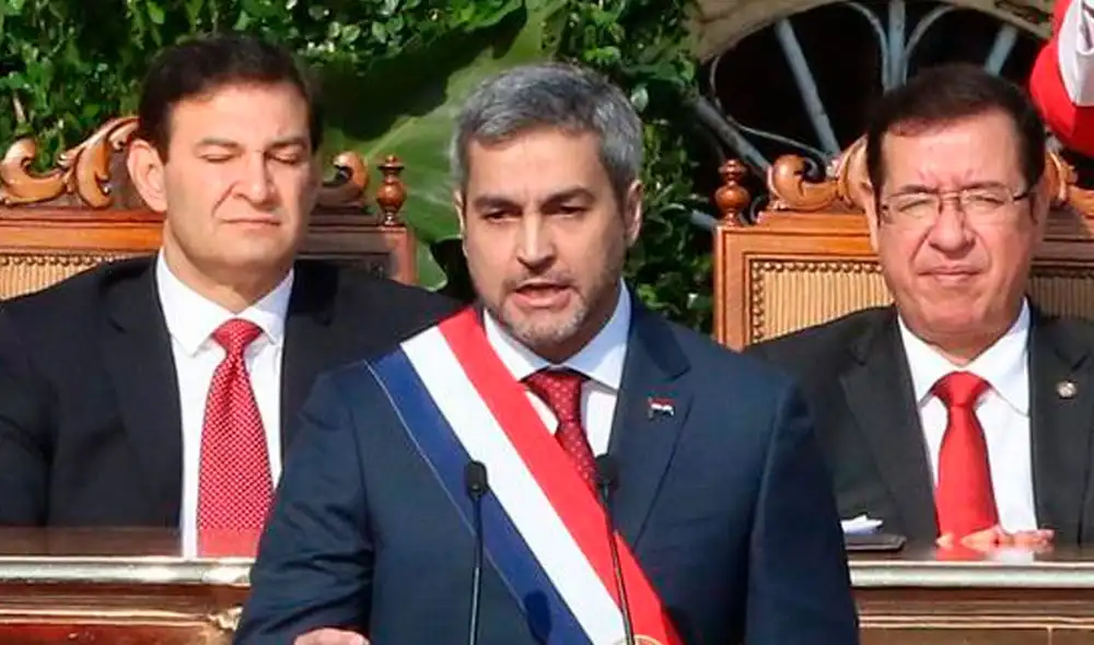 el presidente, quien pertenece al conservador Partido Colorado, se comprometió a que el Ministerio de Salud haga todos los esfuerzos para la consecución de insumos en tiempo y forma. Foto: EFE