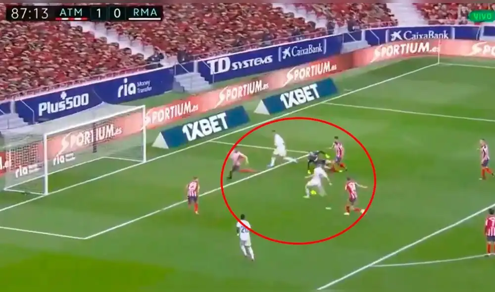 Karim Benzema llegó a los 13 goles anotados en LaLiga Santander. Foto: captura/DIRECTV Sports