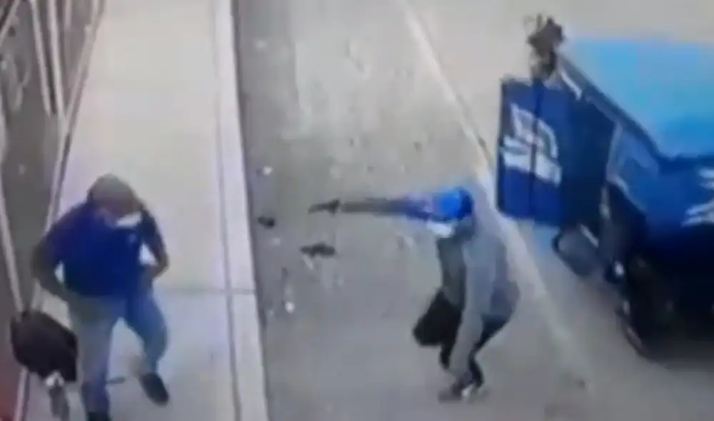 Malhechores actuaron con violencia y en cuestión de segundos. Foto: captura de Latina Malhechores actuaron con violencia y en cuestión de segundos. Foto: captura de Latina