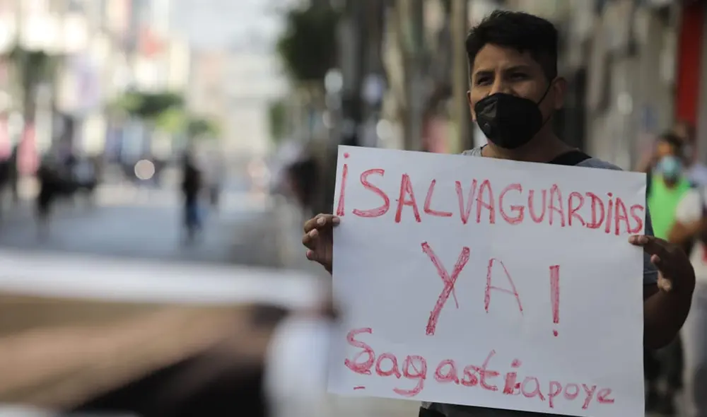 Gremios de Gamarra realizan plantón para pedir apoyo del presidente Sagasti. Foto: Jorge Cerdán / La República Gremios de Gamarra realizan plantón para pedir apoyo del presidente Sagasti. Foto: Jorge Cerdán / La República