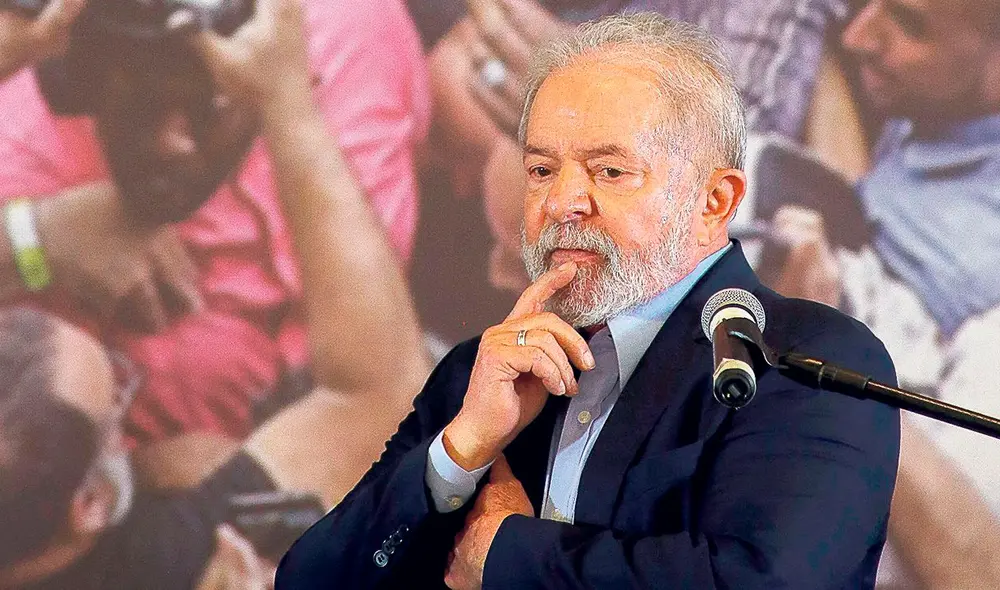 Voz. Líder instó al pueblo brasilero a vacunarse y no seguir las recomendaciones sanitarias. Foto: AFP