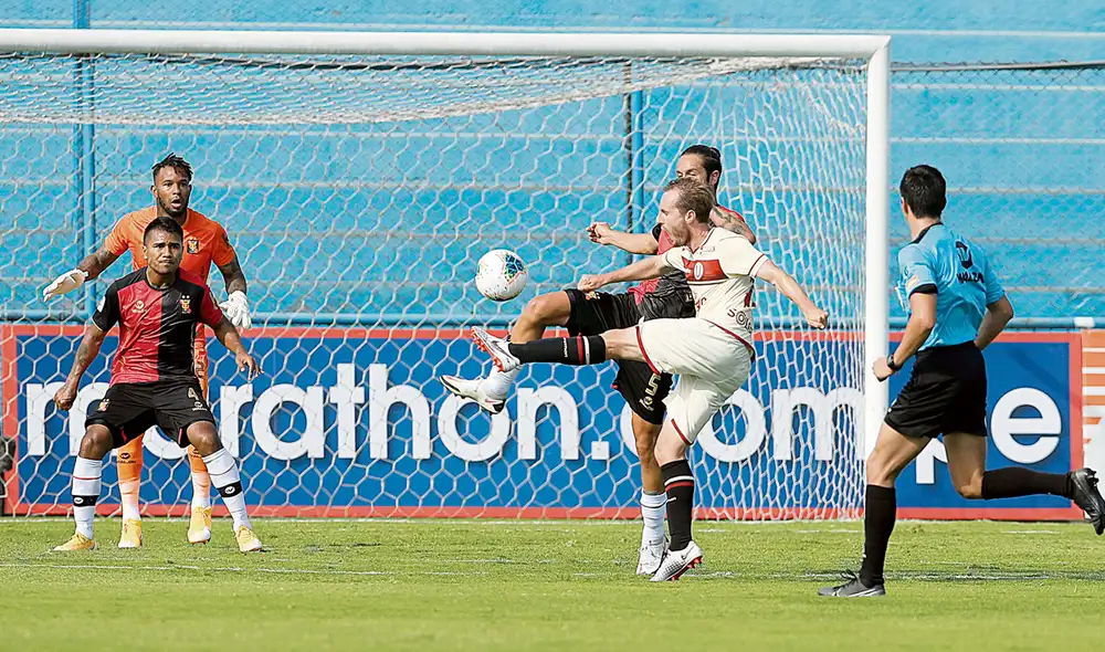 Calidad. Novick mostró buenos pasajes de fútbol, siempre descargó rápido y metió pases precisos. En el gol brilló por ubicación y definición. Foto: FPF