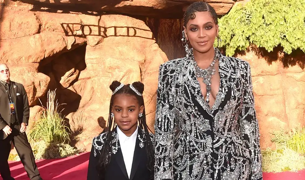 Blue Yvy se convirtió en la segunda persona más joven en recibir un galardón en los Grammy y, junto con su madre, fue reconocida por la Academia de la grabación. Foto: AFP Blue Yvy se convirtió en la segunda persona más joven en recibir un galardón en los Grammy y, junto con su madre, fue reconocida por la Academia de la grabación. Foto: AFP