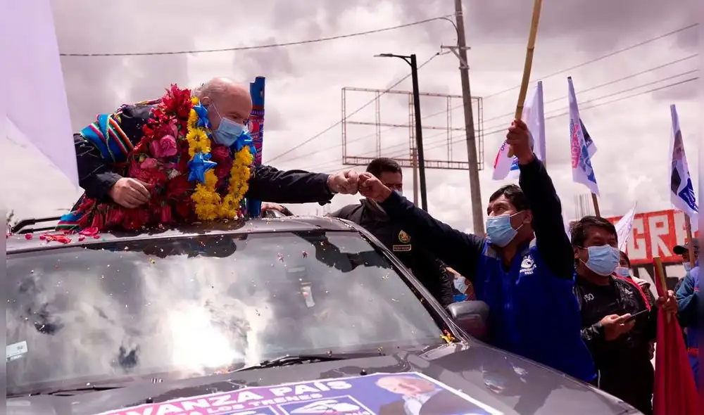 Candidato a la presidencia llegó a Puno como parte de su gira. Foto: Facebook/Hernando de Soto