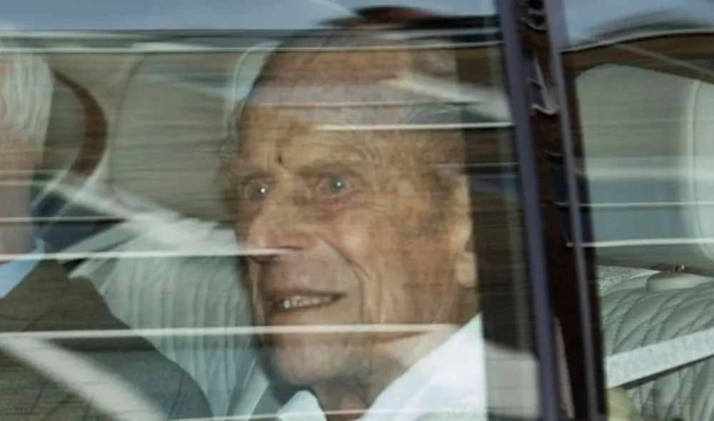 El príncipe Felipe de Gran Bretaña, duque de Edimburgo, abandona el hospital King Edward VII, en el centro de Londres. Foto: AFP El príncipe Felipe de Gran Bretaña, duque de Edimburgo, abandona el hospital King Edward VII, en el centro de Londres. Foto: AFP