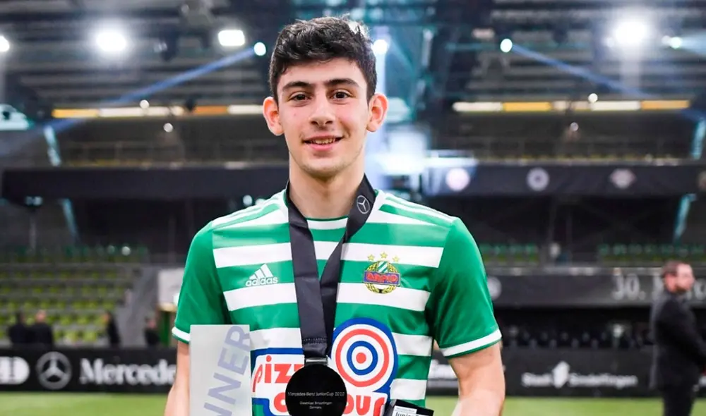 Yusuf Demir (17 años) milita, actualmente, en el Rapid Viena de Austria. Foto: AFP Yusuf Demir (17 años) milita, actualmente, en el Rapid Viena de Austria. Foto: AFP