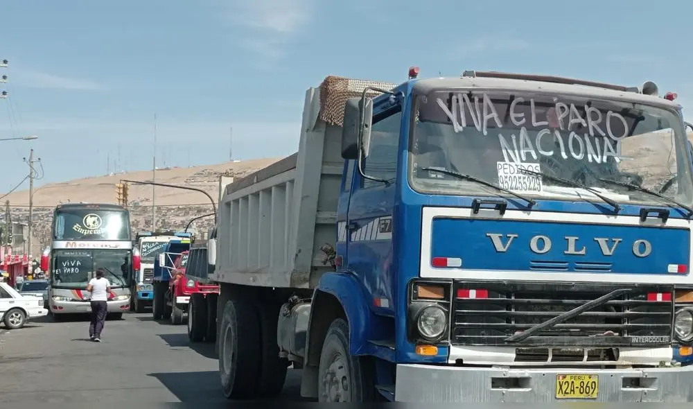 Gremios de transporte de Tacna se sumaron al paro nacional. Foto: Rocío Rivas / La República Gremios de transporte de Tacna se sumaron al paro nacional. Foto: Rocío Rivas / La República