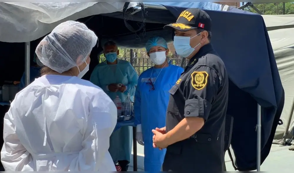 Del 8 de marzo al 14 de marzo, el ministro de Salud, Óscar Ugarte, mencionó que se entregó 17.500 vacunas de Pfizer para inmunizar a los policías. Foto: Twitter @PoliciaPeru