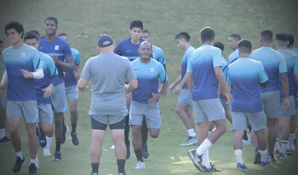 Mientras se resuelve su ingreso a la Liga 1, el plantel íntimo continúa con su pretemporada. Foto: Alianza Lima Mientras se resuelve su ingreso a la Liga 1, el plantel íntimo continúa con su pretemporada. Foto: Alianza Lima