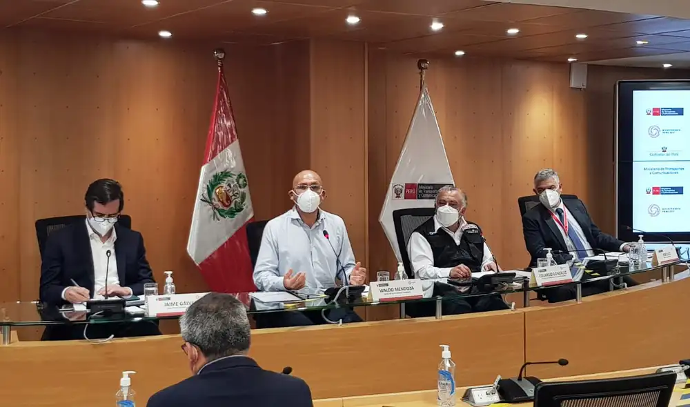 Ministros de Estado en conferencia de prensa. Foto: Deysi Portuguez / URPI-GLR Ministros de Estado en conferencia de prensa. Foto: Deysi Portuguez / URPI-GLR