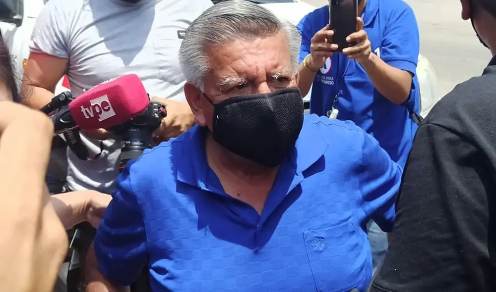 Candidato de APP dijo que, de ser presidente, otorgará seguro y jubilación a taxistas y mototaxistas. Foto: César Zorrilla/URPI-GLR