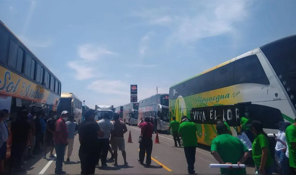 Transportistas darán un plazo de siete días al Gobierno para dar solución a los pedidos, de lo contrario acataran nuevamente un paro indefinido. Foto: La República. Transportistas darán un plazo de siete días al Gobierno para dar solución a los pedidos, de lo contrario acataran nuevamente un paro indefinido. Foto: La República.