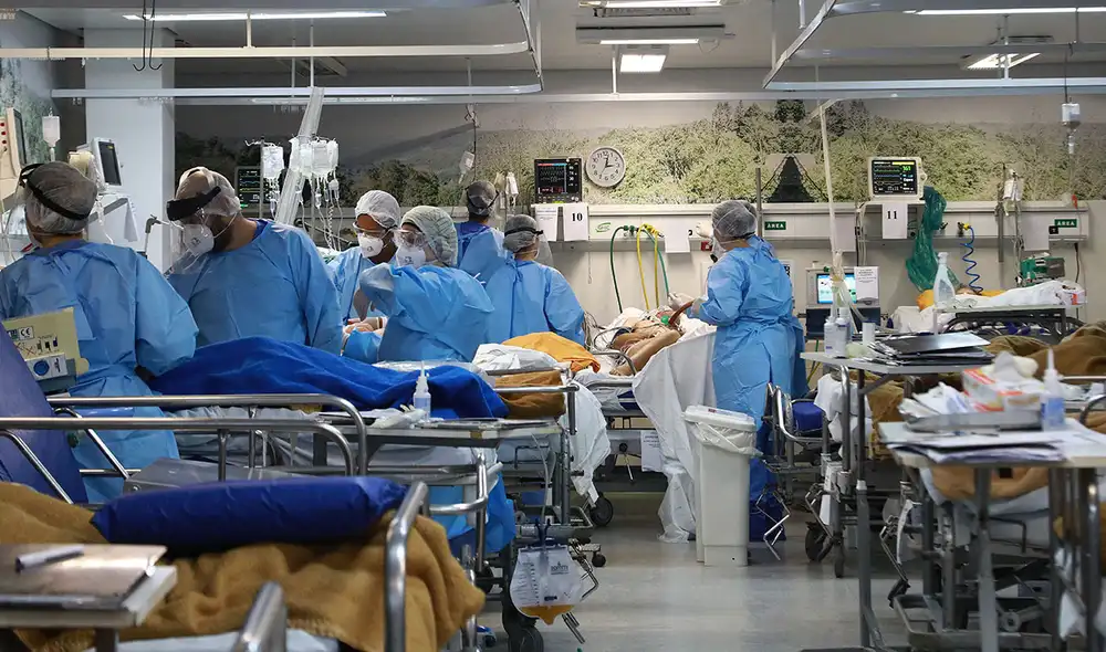Brasil vive una situación dramática por la alta incidencia de coronavirus. Foto: AFP