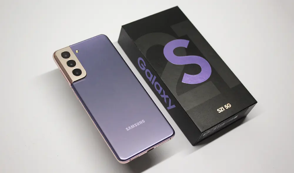 Esta es la primera generación de la serie Galaxy S que no trae audífonos ni cargador de pared. Foto: Carol Larrain