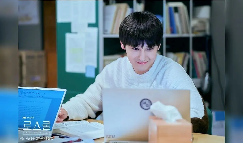 Kim Bum en próxima escena del drama legal Law school. Foto: JTBC Kim Bum en próxima escena del drama legal Law school. Foto: JTBC
