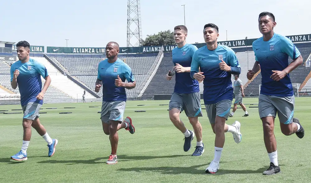 El plantel blanquiazul continúa realizando su pretemporada. Foto: Alianza Lima