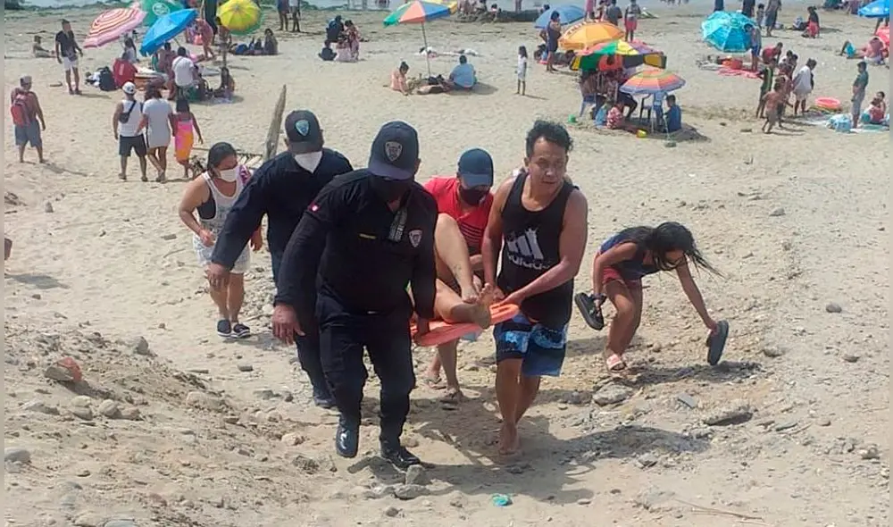 Unidades de Salvataje y Serenazgo socorrieron a bañistas atacados por rayas. Foto: MPT