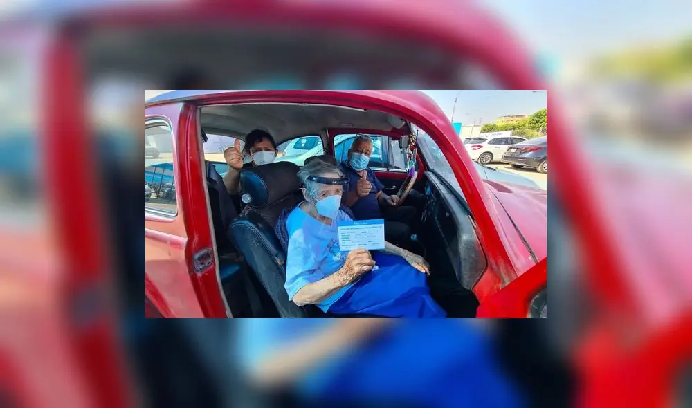 Basilisa Octavia Inga de Gagó recibió la primera dosis de la vacuna de Pfizer. Foto: EsSalud Basilisa Octavia Inga de Gagó recibió la primera dosis de la vacuna de Pfizer. Foto: EsSalud