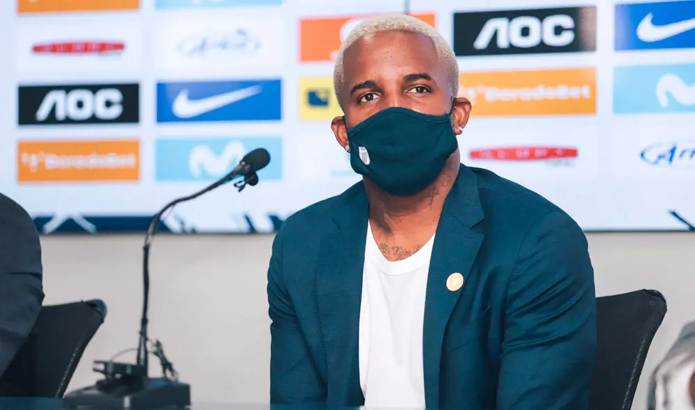 Jefferson Farfán jugará en Alianza Lima hasta la temporada 2022. Foto: Club Alianza Lima/Twitter