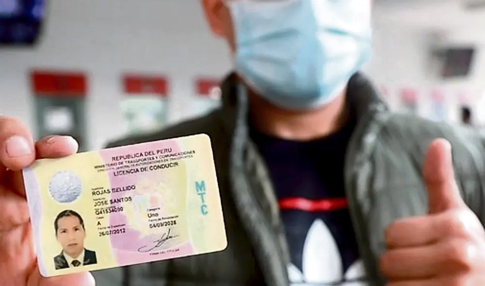 MTC: mascarilla y protector facial son obligatorios para recoger licencia de conducir. Foto: difusión