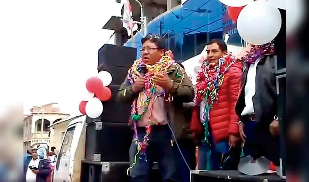 Lo acepta. Flores Ancachi acepta todos los cuestionamientos en su contra. Lo acepta. Flores Ancachi acepta todos los cuestionamientos en su contra.