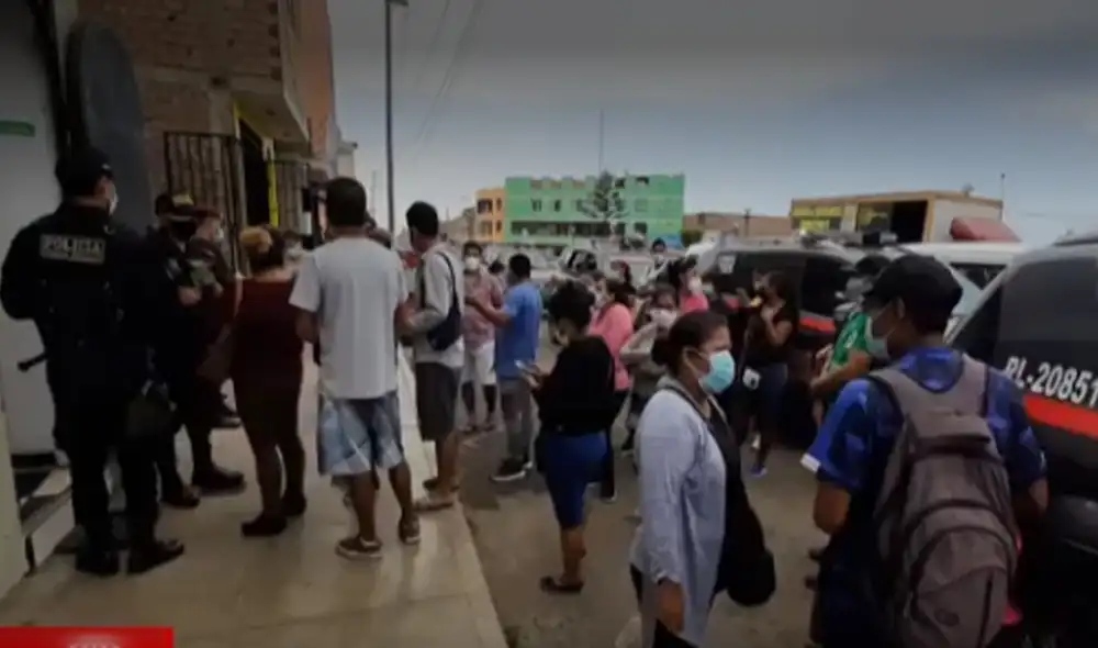 Mayores de edad fueron multados con 300 soles por incumplir las disposiciones del Gobierno. Foto: captura de América
