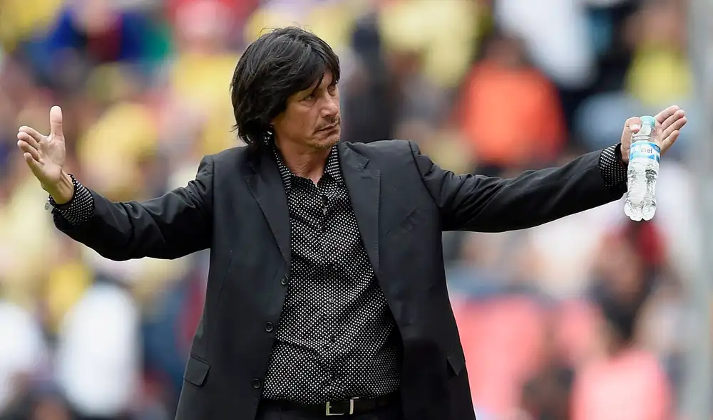 Comizzo considera que la falta de Corzo no ameritaría una quita de puntos por la suspensión del partido ante UTC. Foto: AFP