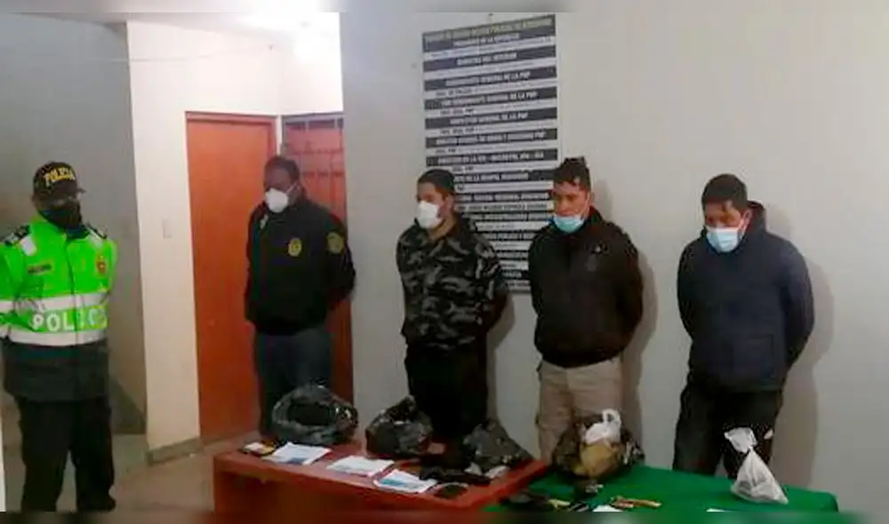 Agentes del orden habrían perpetrado una seguidilla de asaltos en diversos pueblos de Ayacucho. Foto: PNP Agentes del orden habrían perpetrado una seguidilla de asaltos en diversos pueblos de Ayacucho. Foto: PNP