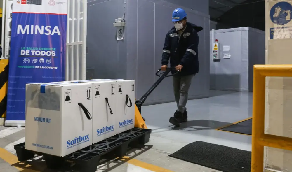 Gobierno negocia también compra de 10 millones de dosis de la vacuna rusa Sputnik V. Foto: PCM Gobierno negocia también compra de 10 millones de dosis de la vacuna rusa Sputnik V. Foto: PCM