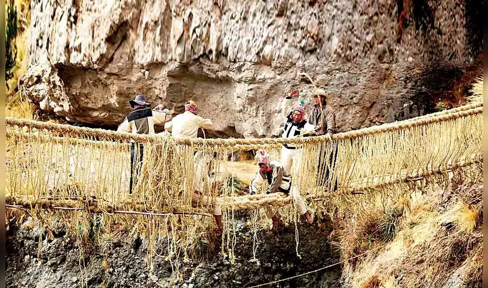 Belleza. Así queda el puente cada mes de junio cuando los pobladores de cuatro comunidades cambian las maromas que sostienen el último puente inca.