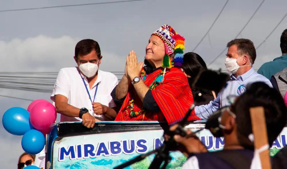 Candidato pide que se privatice las vacunas contra la COVID-19. Foto: Facebook/Hernando de Soto