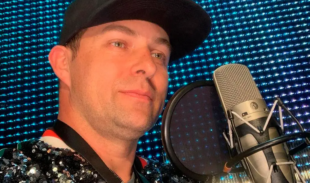 El locutor aparentemente cometió el delito con una falsa invitación al cine cuando ella tenía 17 años. Foto: Arturo 'Turry' Macías/Instagram El locutor aparentemente cometió el delito con una falsa invitación al cine cuando ella tenía 17 años. Foto: Arturo 'Turry' Macías/Instagram