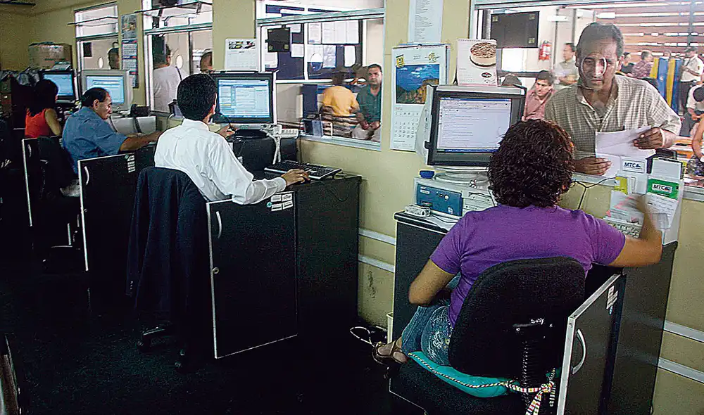 Planilla estatal. La premier adelantó que se emitiría una norma temporal para contratar personal en el Estado a fin de que no deje de funcionar. Foto: Andina