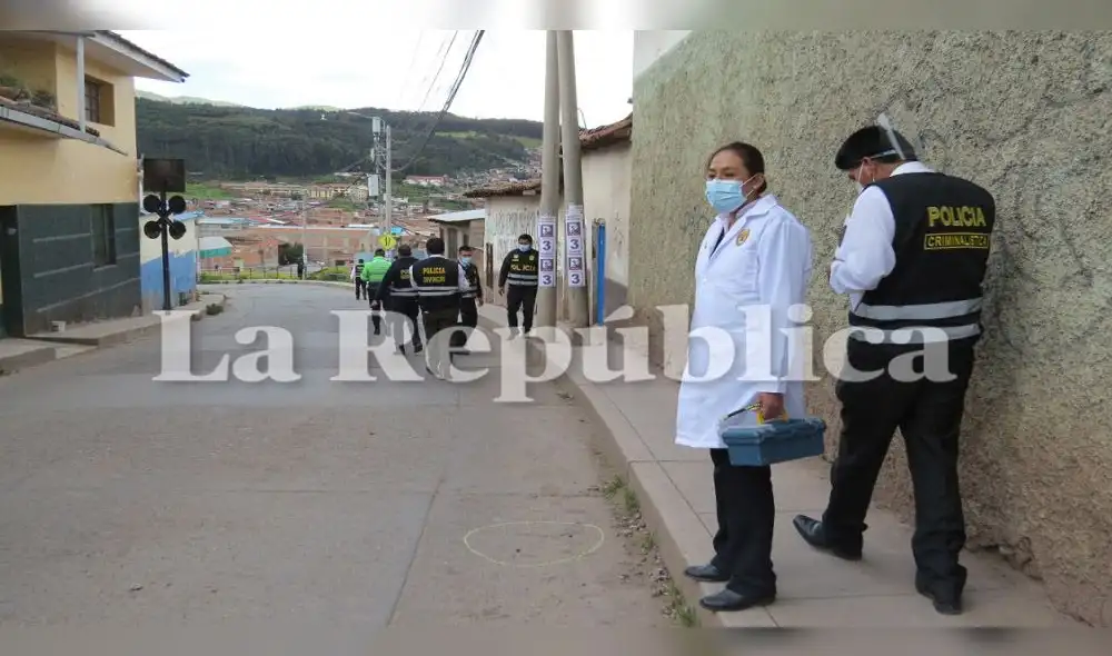 Lamentable hecho ocurrió al promediar el medio día de este viernes, en el cercado de Cusco. Foto: Luis Álvarez / La República. Lamentable hecho ocurrió al promediar el medio día de este viernes, en el cercado de Cusco. Foto: Luis Álvarez / La República.