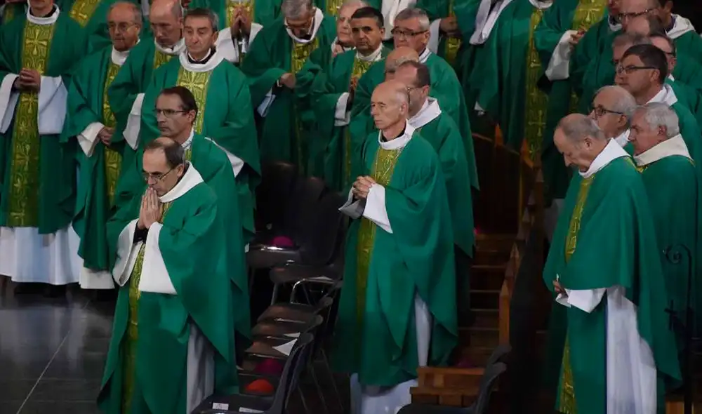 Según el calendario adelantado por los obispos, las primeras contribuciones se entregarán es 2022. Foto: AFP